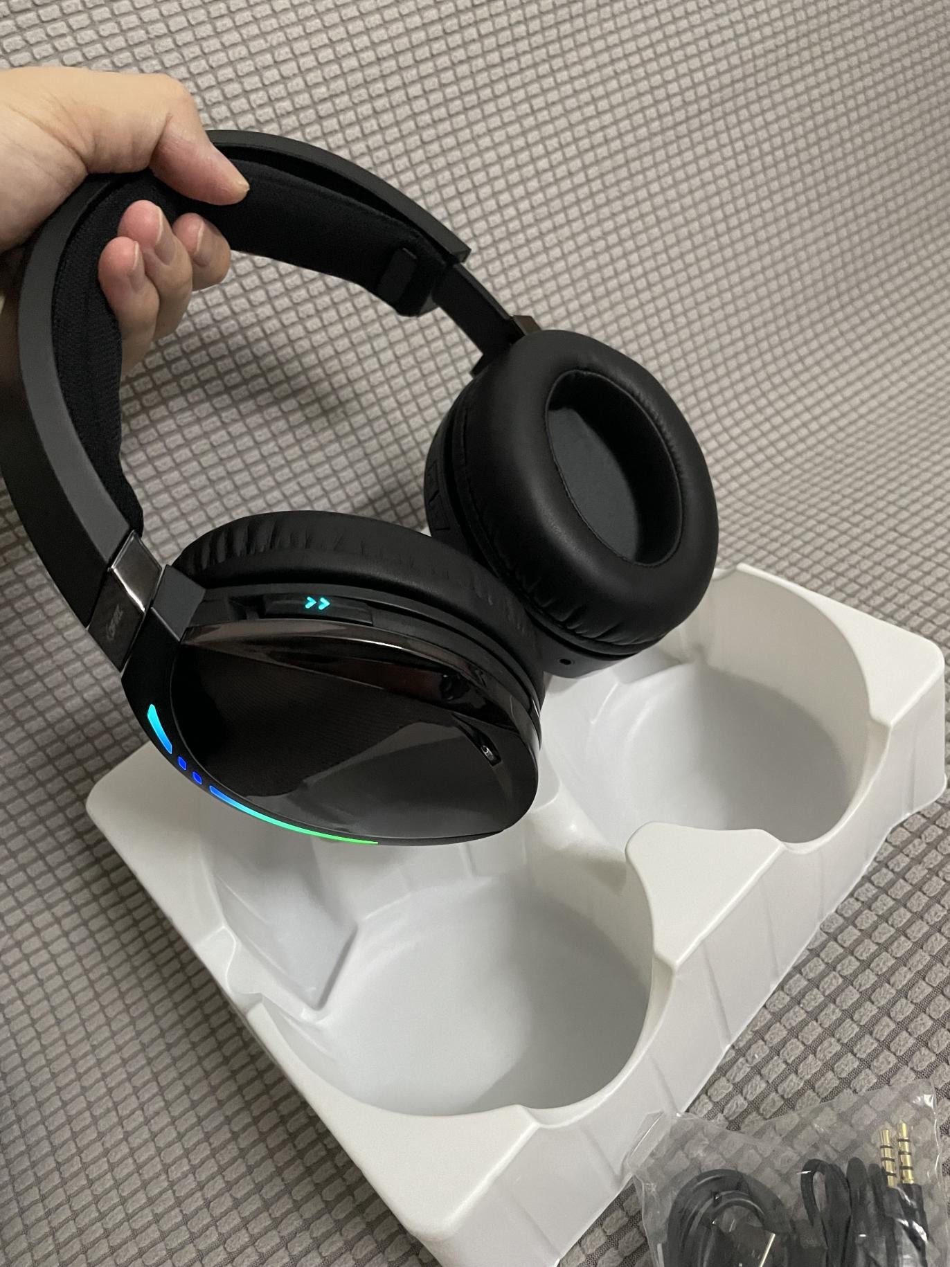 KOFIRE幻焱头戴式蓝牙耳机评测,无感延迟令玩家轻松统管全局 KOFIRE幻焱头戴式蓝牙耳机评测,无感延迟令玩家轻松统管全局